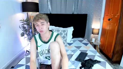Snapshot of novaybrian chatting on 01.19.25 NovayBrian online show from 01.19.25