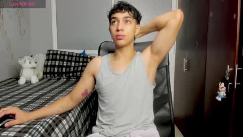 Snapshot of noxx_stark chatting on 11.29.25 Noxx online show from 11.29.25