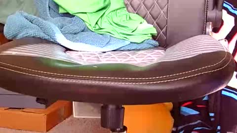 Snapshot of ntl11 chatting on 10.19.25 ntl11 online show from 10.19.25