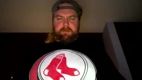 Snapshot of nudegrooves chatting on 10.01.25 NudeyGroovy online show from 10.01.25
