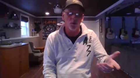 Snapshot of nudistguy194549 chatting on 01.12.25 Nudistguy online show from 01.12.25