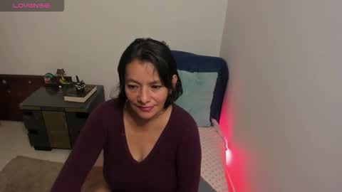 nuit_rose online show from 11.17.25