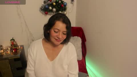 nuit_rose online show from 12.23.25