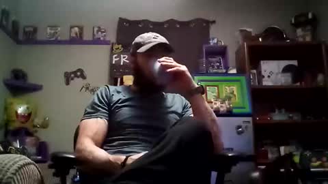 Awwwww Hey Sweetie Pies. Welcome To The Sweetie Pie Lounge. Enjoy The Dad-Cast. SweetCorny Fun-loving Dad Talk. online show from 03.01.25