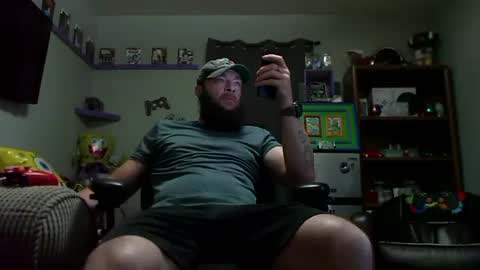 Awwwww Hey Sweetie Pies. Welcome To The Sweetie Pie Lounge. Enjoy The Dad-Cast. SweetCorny Fun-loving Dad Talk. online show from 09.10.25