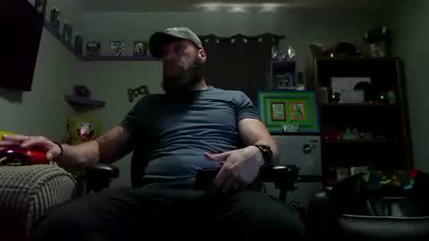 Awwwww Hey Sweetie Pies. Welcome To The Sweetie Pie Lounge. Enjoy The Dad-Cast. SweetCorny Fun-loving Dad Talk. online show from 09.12.25