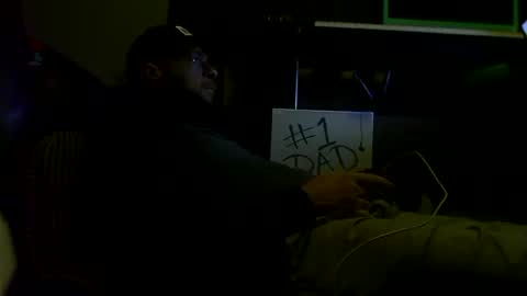 Awwwww Hey Sweetie Pies. Welcome To The Sweetie Pie Lounge. Enjoy The Dad-Cast. SweetCorny Fun-loving Dad Talk. online show from 11.29.25