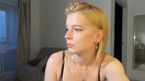 nura_foxx online show from 07.12.26
