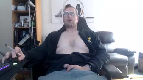 Snapshot of nursefan chatting on 10.05.25 nursefan online show from 10.05.25