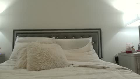 Snapshot of nursekittyslut chatting on 01.13.25 nursekittyslut online show from 01.13.25