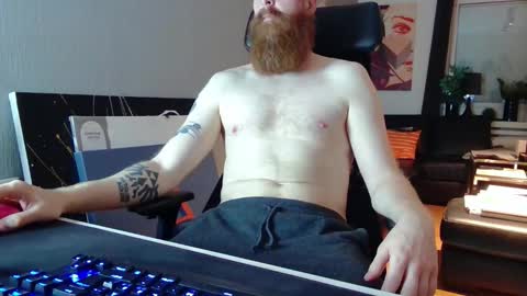 Snapshot of nxrthman chatting on 10.05.25 nxrthman online show from 10.05.25