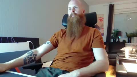 Snapshot of nxrthman chatting on 10.25.25 nxrthman online show from 10.25.25