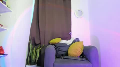 Nia online show from 04.27.26