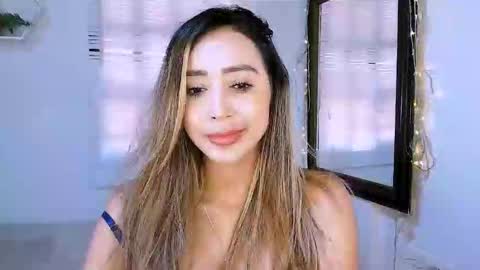 Nycole online show from 09.09.25