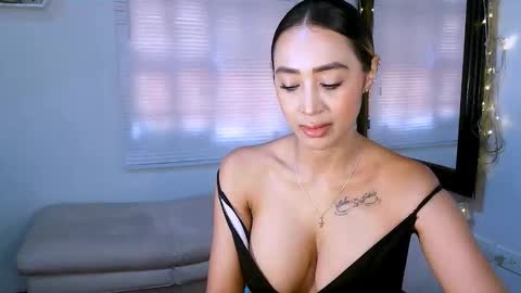 Nycole online show from 09.15.25