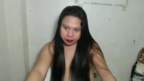 nylecummer online show from 11.06.25