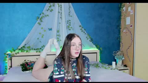 Kat online show from 12.17.24