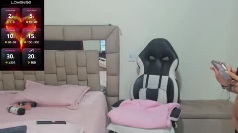 nyomi browm online show from 02.07.25