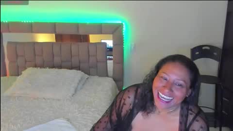 nyomi browm online show from 10.08.25