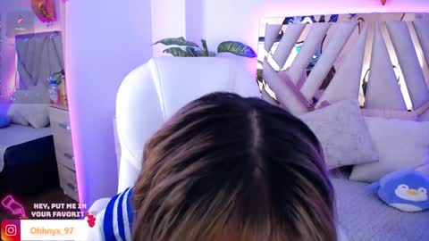 Alex   .    online show from 01.22.25