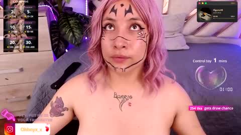 Alex   .    online show from 09.19.25