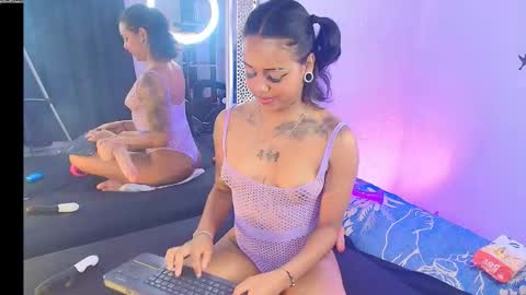 NYXHELLSQUEEN online show from 02.02.26