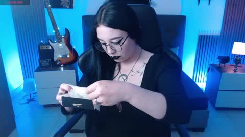 Snapshot of nyxnocturne chatting on 04.07.26 Nyx online show from 04.07.26