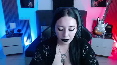 Snapshot of nyxnocturne chatting on 04.17.26 Nyx online show from 04.17.26