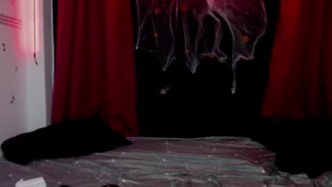 obey_missraven online show from 10.30.25