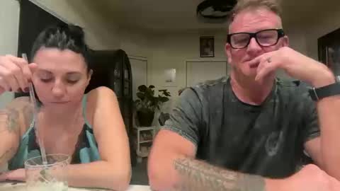 SimplyUs online show from 10.18.25