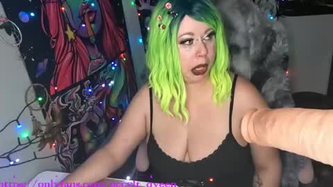 Snapshot of occvlt_qveen chatting on 12.30.24 occvlt qveen online show from 12.30.24