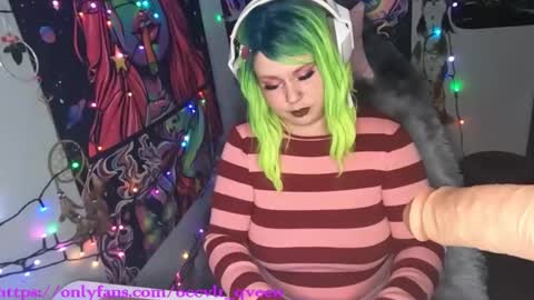 Snapshot of occvlt_qveen chatting on 02.06.25 occvlt qveen online show from 02.06.25