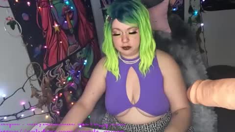 Snapshot of occvlt_qveen chatting on 02.08.25 occvlt qveen online show from 02.08.25