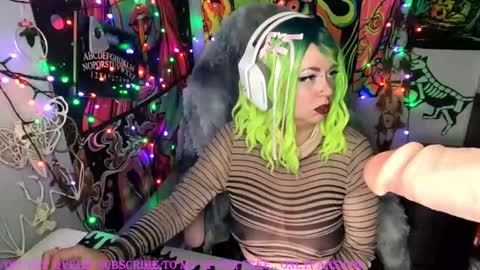 Snapshot of occvlt_qveen chatting on 09.20.25 occvlt qveen online show from 09.20.25