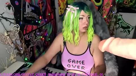 Snapshot of occvlt_qveen chatting on 09.21.25 occvlt qveen online show from 09.21.25