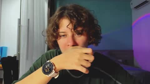 Snapshot of octopussy69x chatting on 02.01.25 Evie online show from 02.01.25