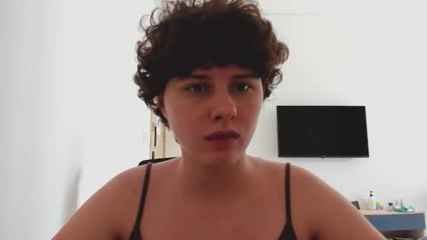 Evie online show from 02.16.26