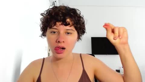 Evie online show from 02.23.26