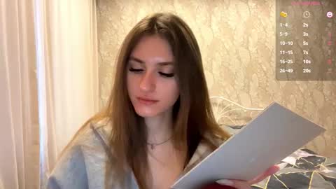 Snapshot of odelinabain chatting on 11.24.25 Mia online show from 11.24.25