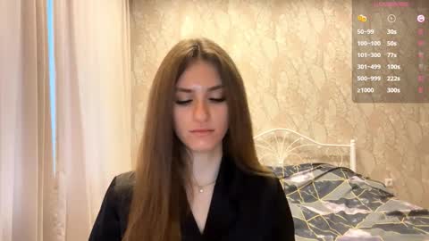 Snapshot of odelinabain chatting on 11.26.25 Mia online show from 11.26.25