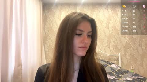 Snapshot of odelinabain chatting on 11.27.25 Mia online show from 11.27.25