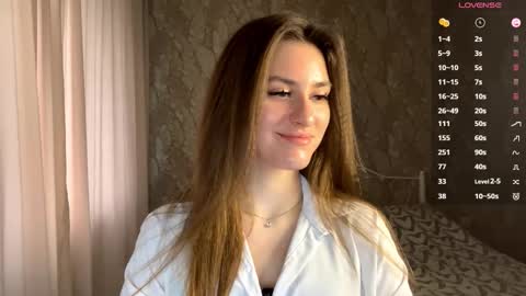 Snapshot of odelinabain chatting on 12.03.25 Mia online show from 12.03.25