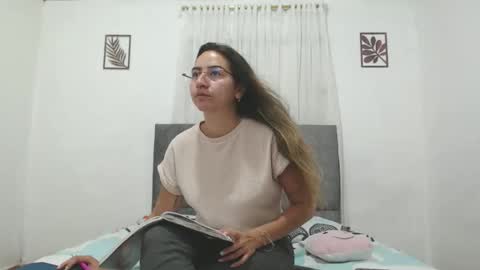 Snapshot of odette_brigh_ chatting on 01.07.26 Val online show from 01.07.26