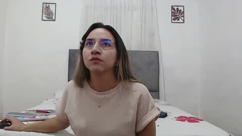 Snapshot of odette_brigh_ chatting on 02.04.26 Val online show from 02.04.26