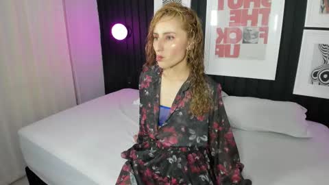 Snapshot of odette_bulgari chatting on 09.09.25 Ana online show from 09.09.25