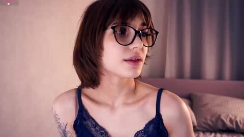 Thea online show from 11.17.25