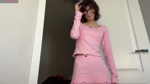 Snapshot of odettehatt chatting on 03.06.26 Thea online show from 03.06.26