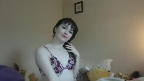 Snapshot of odetteraine chatting on 02.04.26 Odette online show from 02.04.26