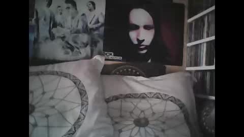 Snapshot of oedipe666 chatting on 12.01.25 oedipe666cam online show from 12.01.25