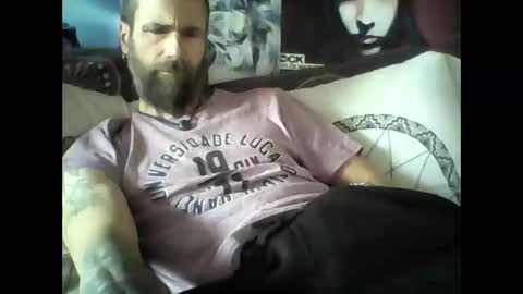 Snapshot of oedipe666 chatting on 01.19.26 oedipe666cam online show from 01.19.26
